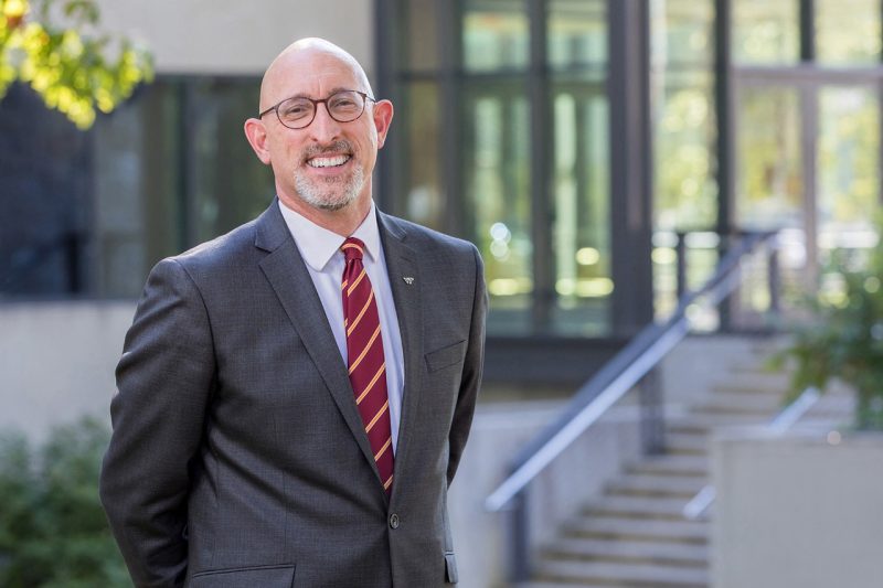 Dean M. Daniel Givens, VA-MD College of Veterinary Medicine and professor, Department of Biomedical Sciences and Pathobiology.