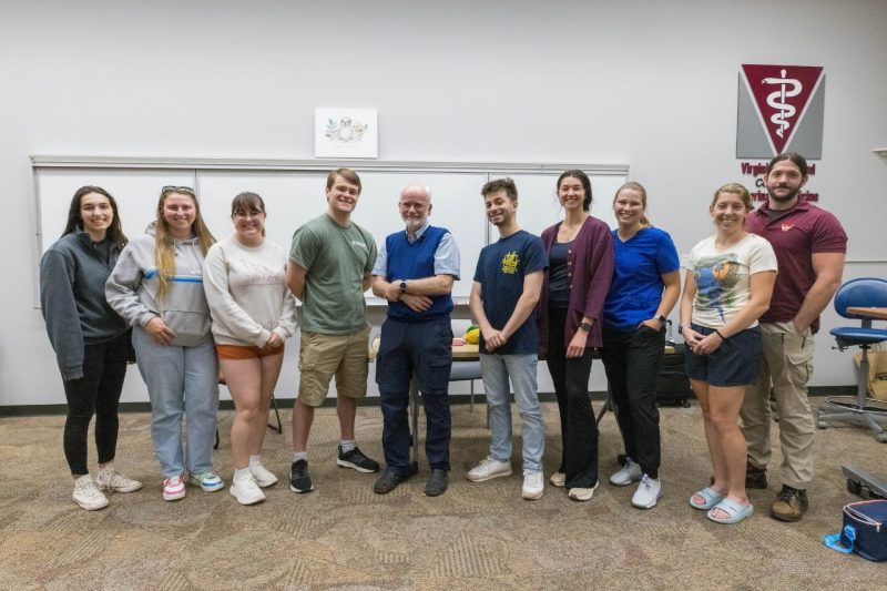 The ZEW Club with Dr. Jan Hooimeijer, a renowned avian veterinarian during the Parrot Cognition and Behavior Symposium recently held at Virginia-Maryland College of Veterinary Medicine
